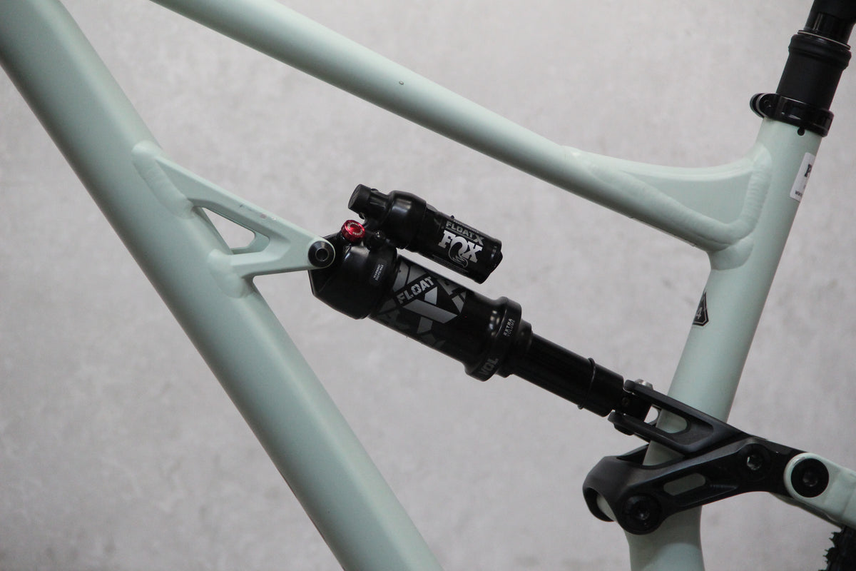 2022 Specialized Status 160