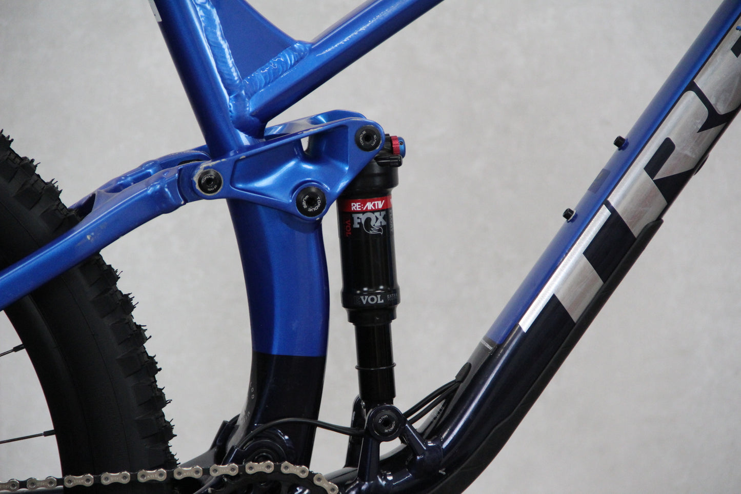 2022 Trek Fuel EX8