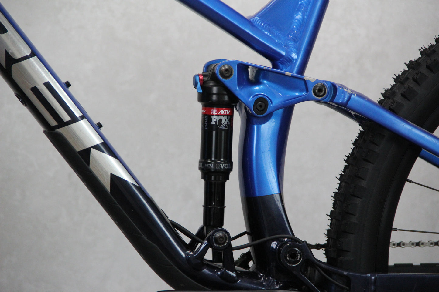 2022 Trek Fuel EX8