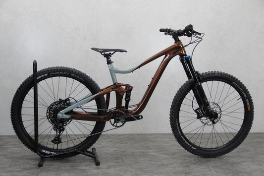 2022 Giant Trance X2