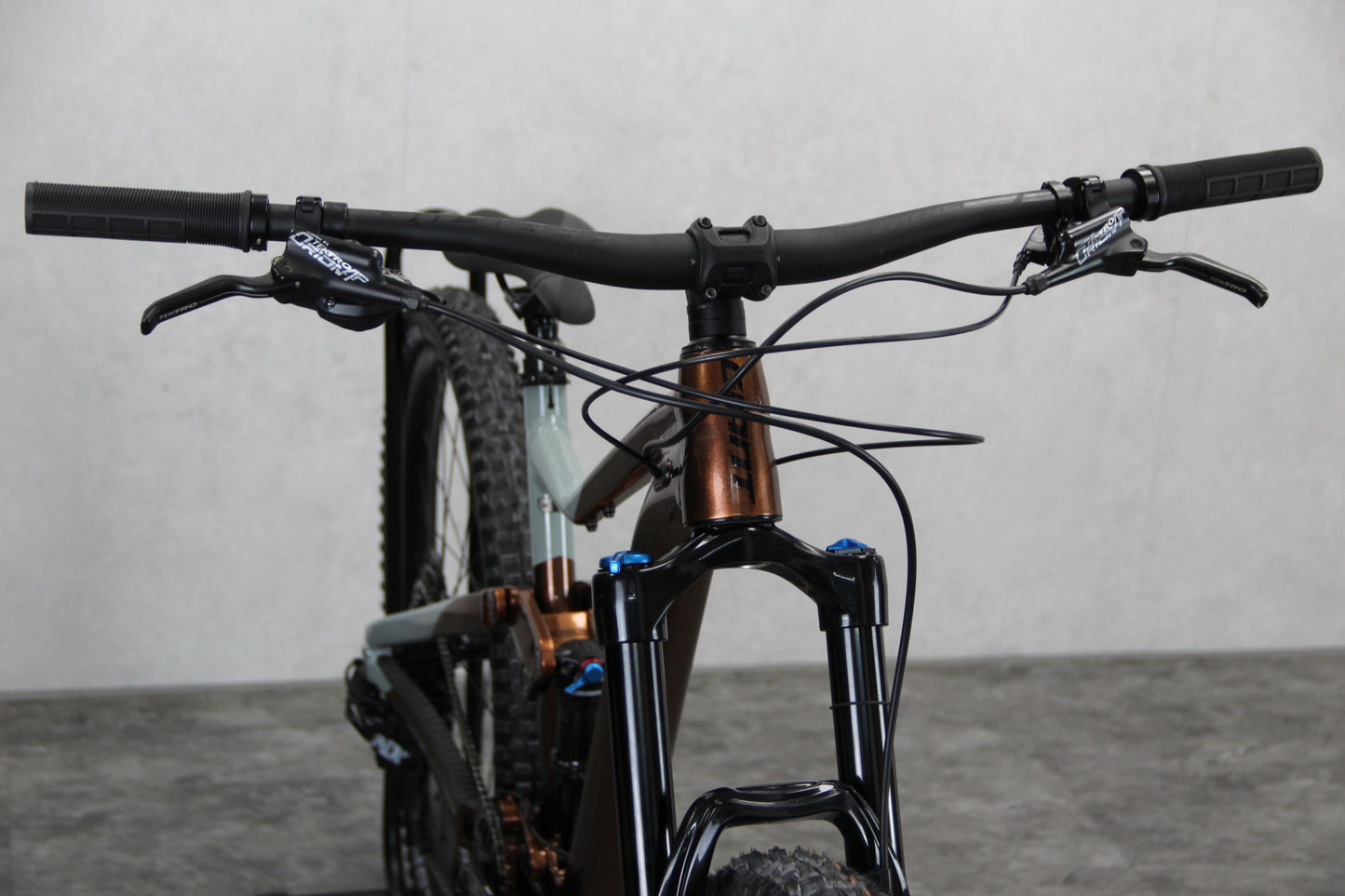 2022 Giant Trance X2