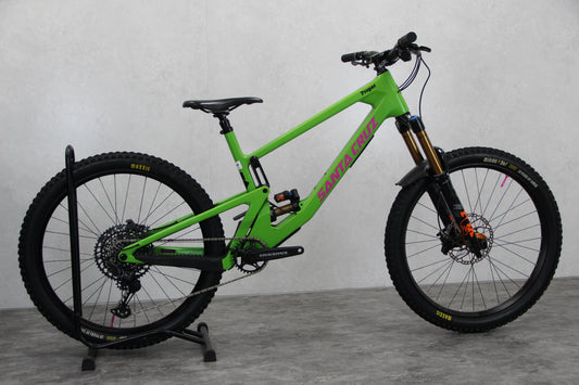 2022 Santa Cruz Nomad